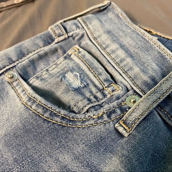 Levi’s jeans in size 24 - Picture 4 of 5